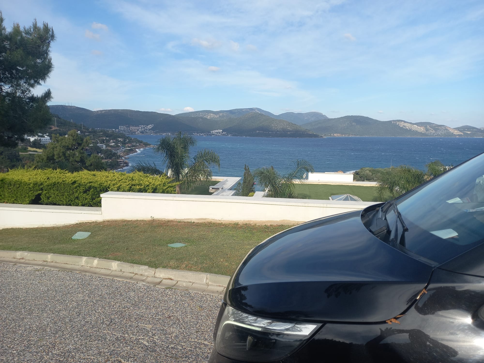 Datça Kaş Kalkan transfer sayfası için sahil hattı ve özel araç görseli