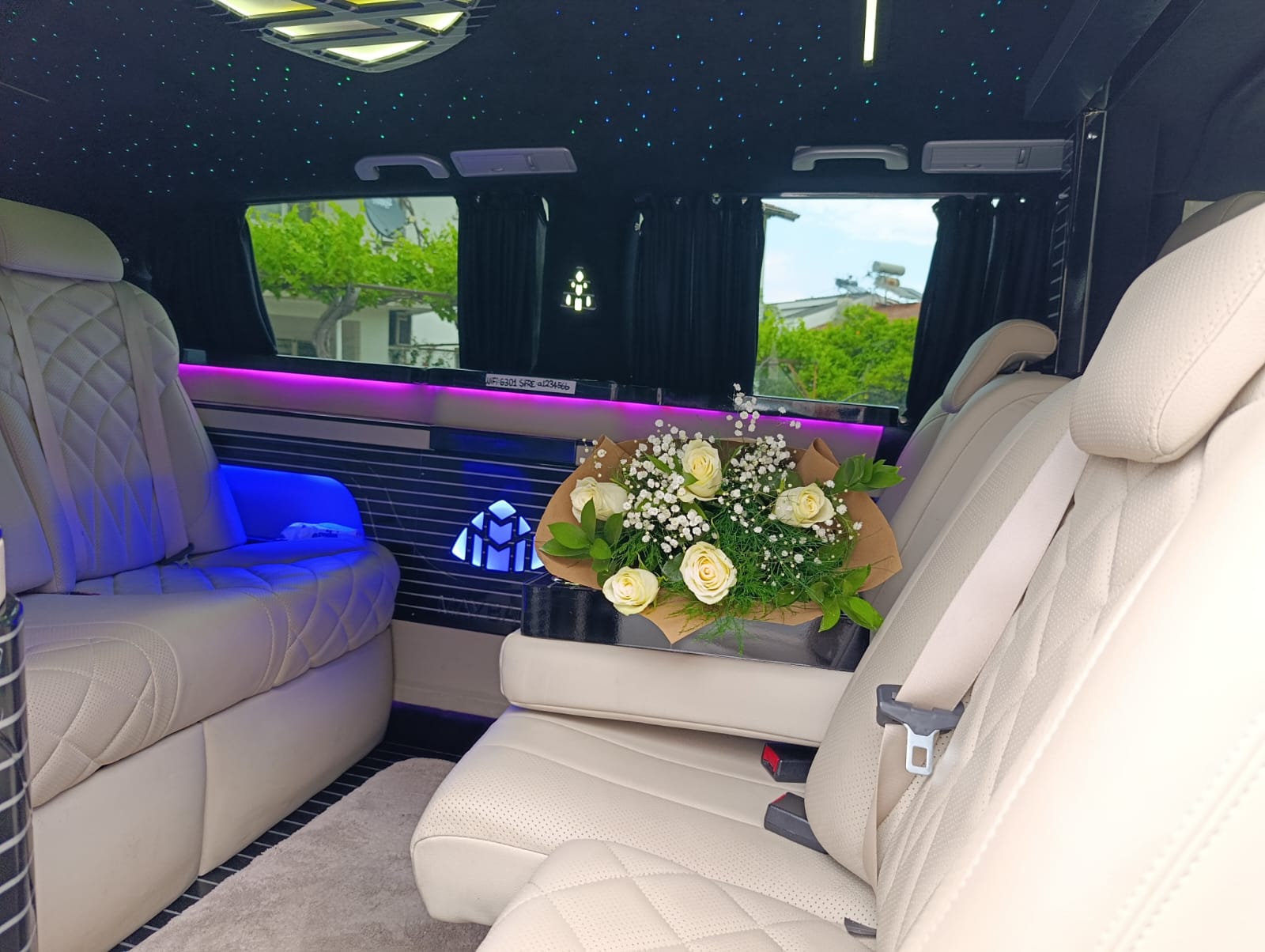 Marmaris yarımada transfer hizmeti için premium araç ici görseli